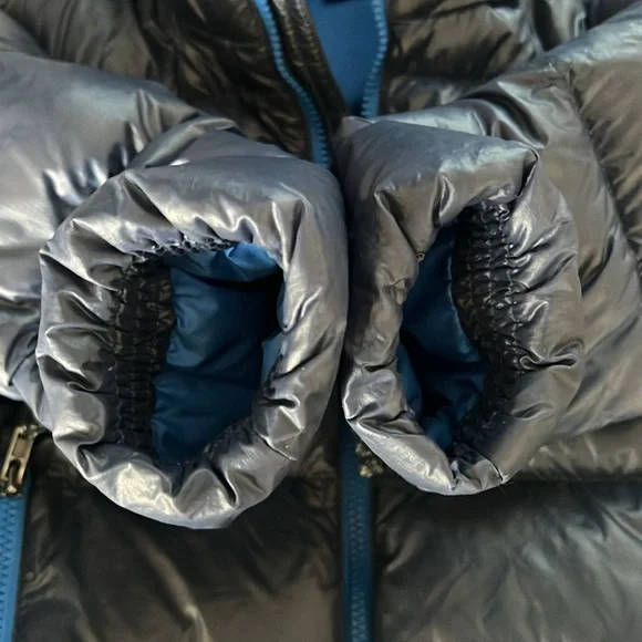 Patagonia Kids Puffer Jacket - Black and Blue - Picture 3 of 6
